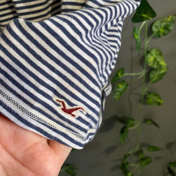 / HOLLISTER SHIRT! / - Picture 3 of 4